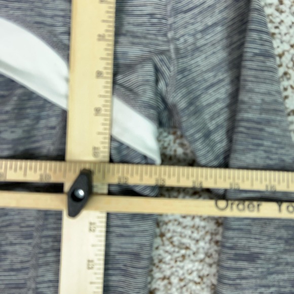 Lululemon Jacket Womens 4 Gray White Full Zip Define Style Thumbholes Pockets - Picture 9 of 10
